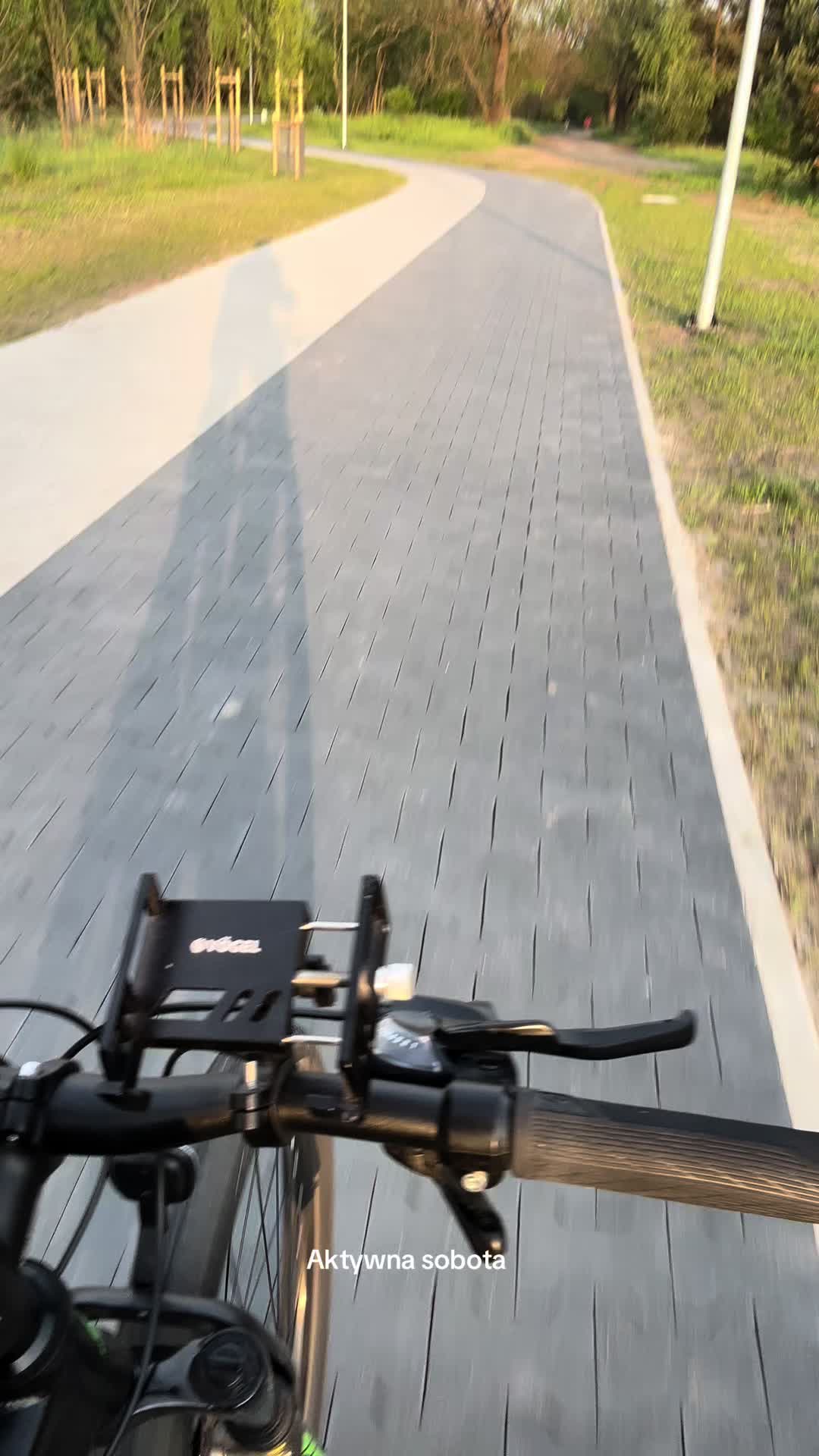 @lukas.cross.s