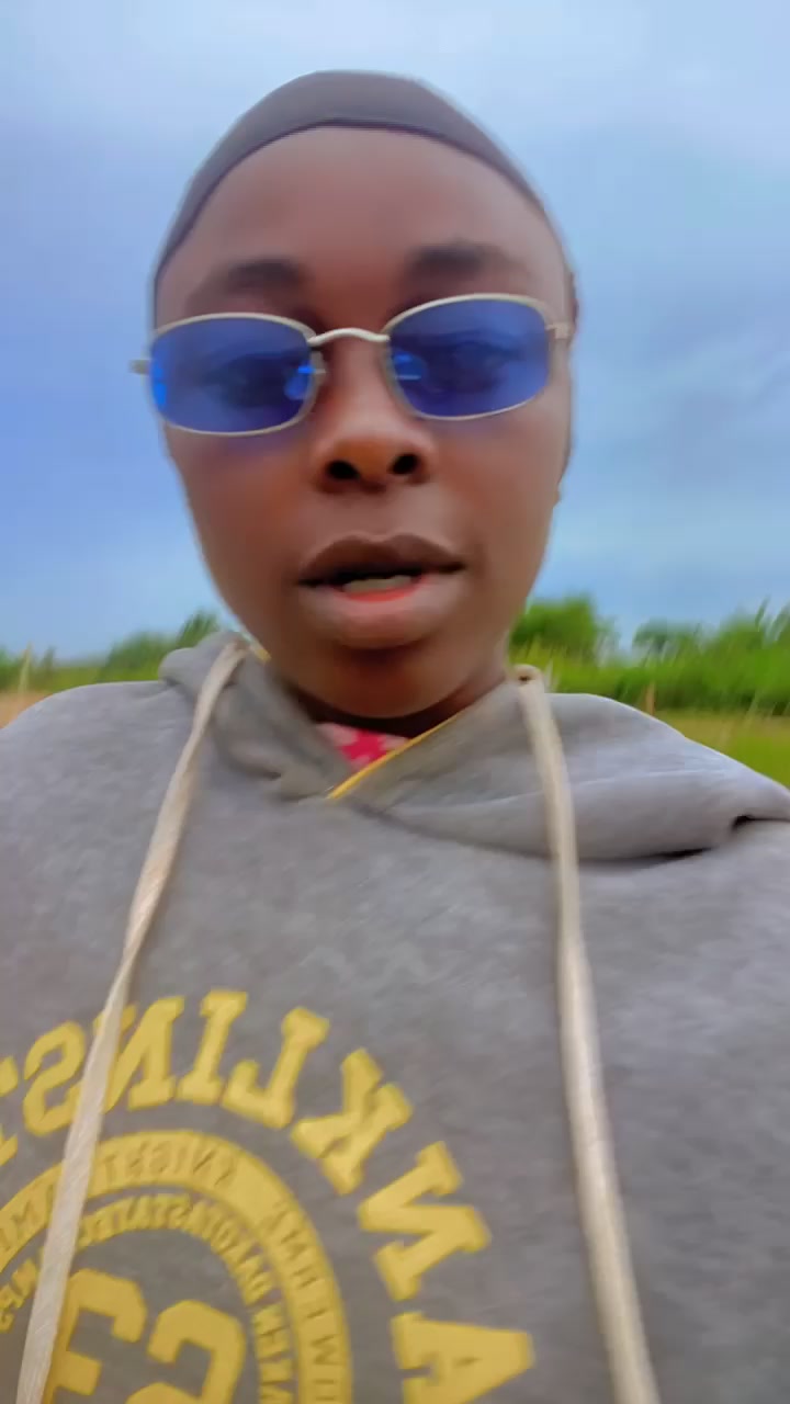 @Rosie Legombasi