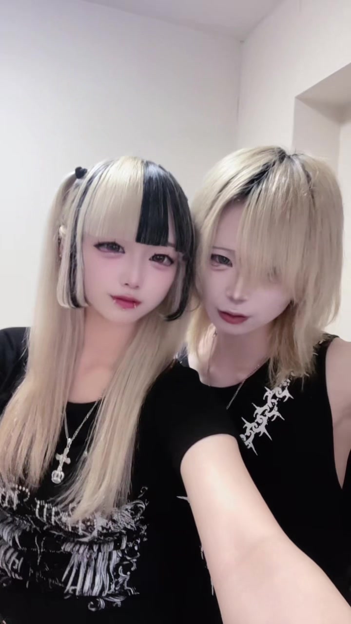 @あうる