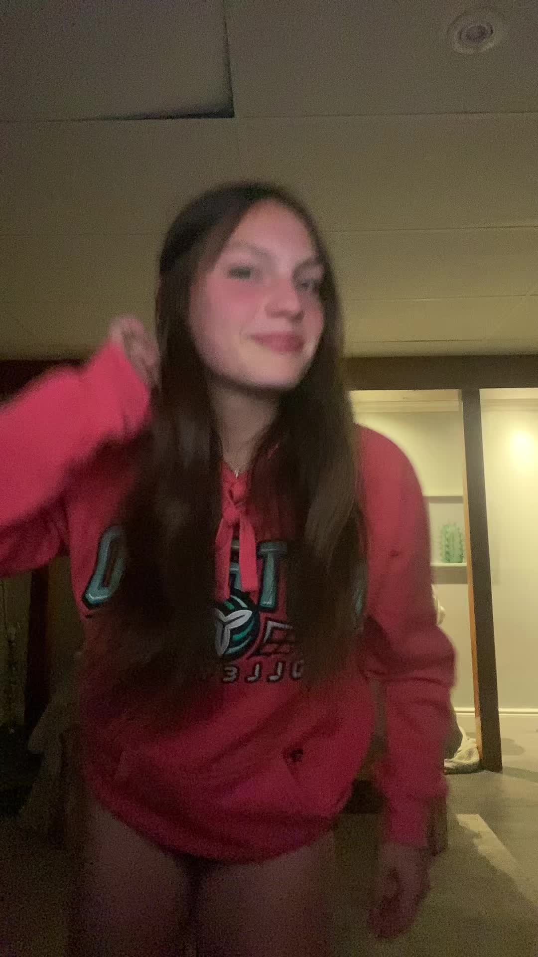 @Chlo