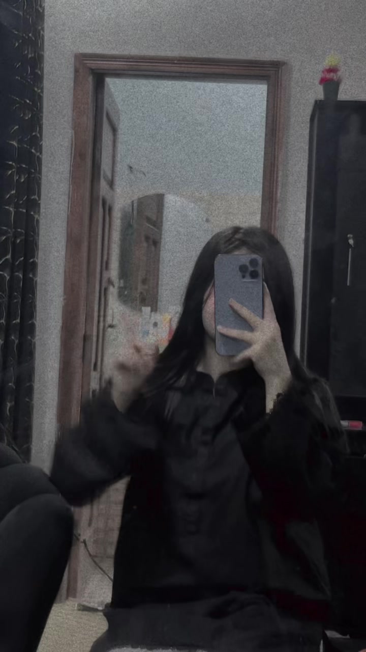 @K•