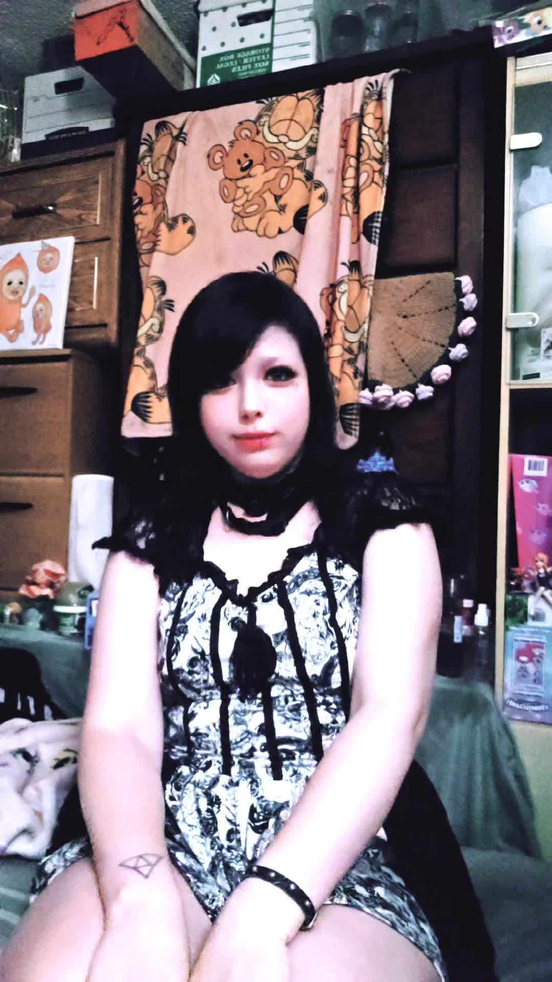 @Avii