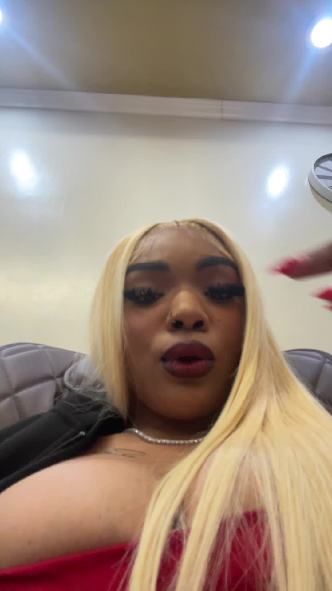 @Bratnae