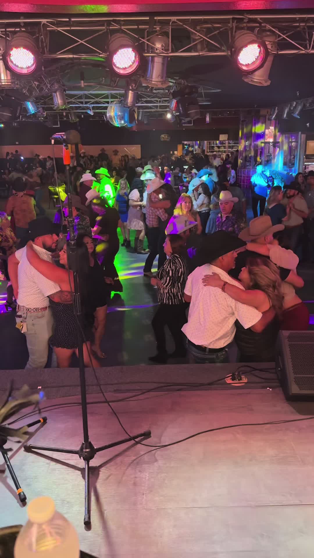 @El Capri Dancing