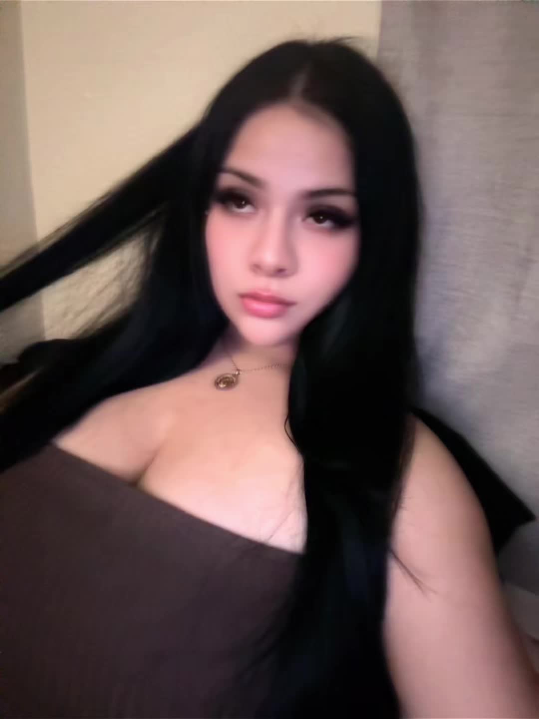 @yæ