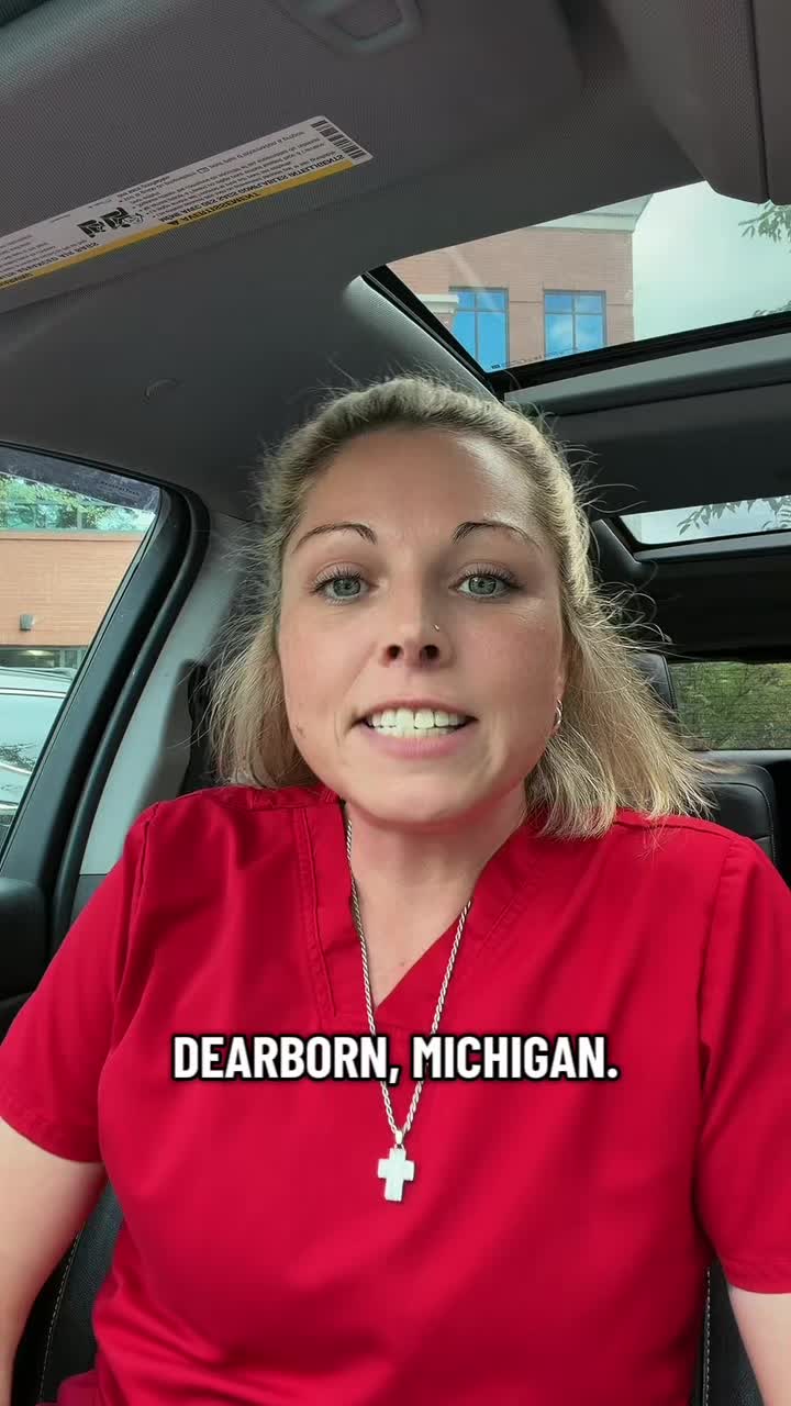 @momica_mama