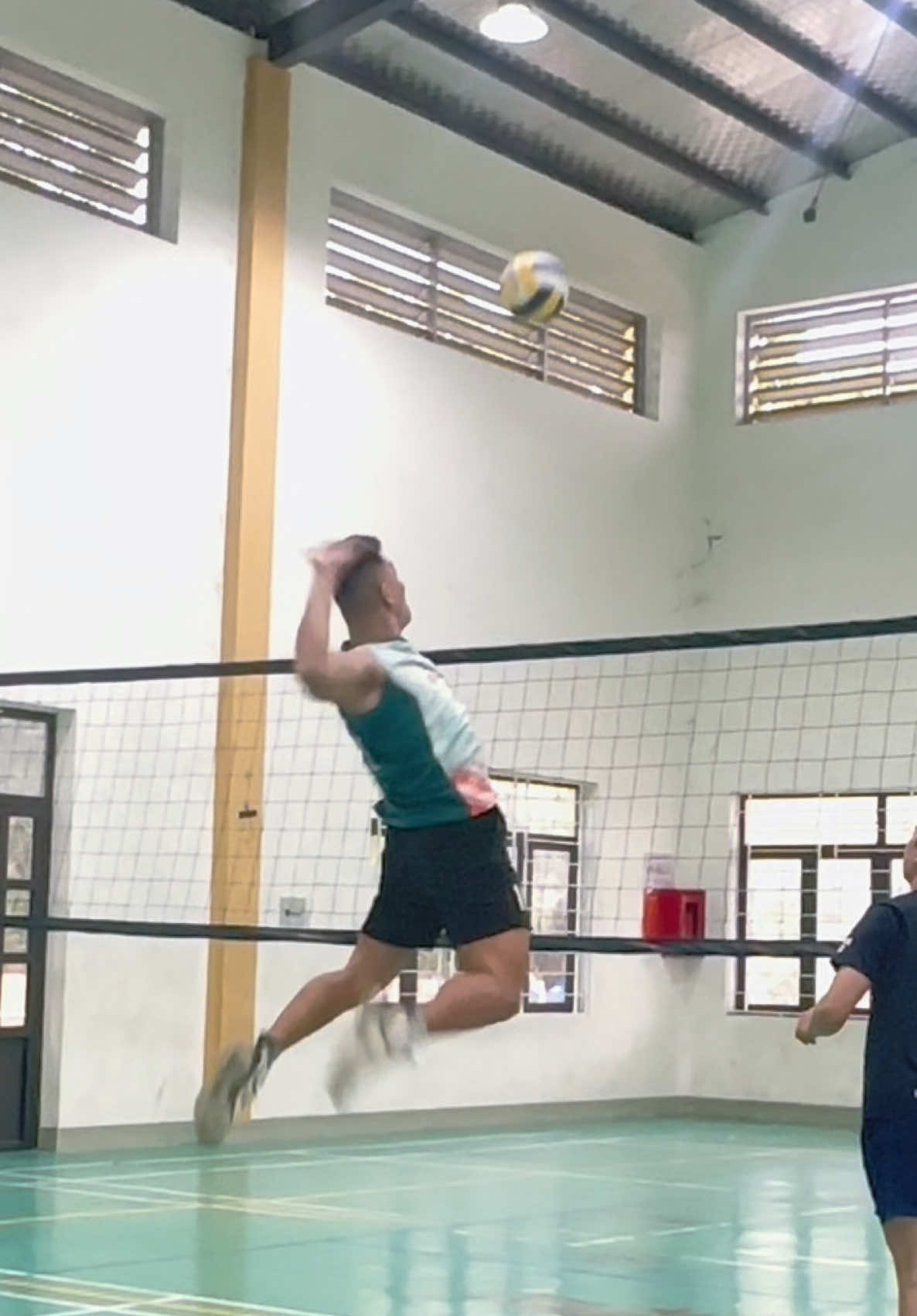 @HiểnĐen Sports 🏐