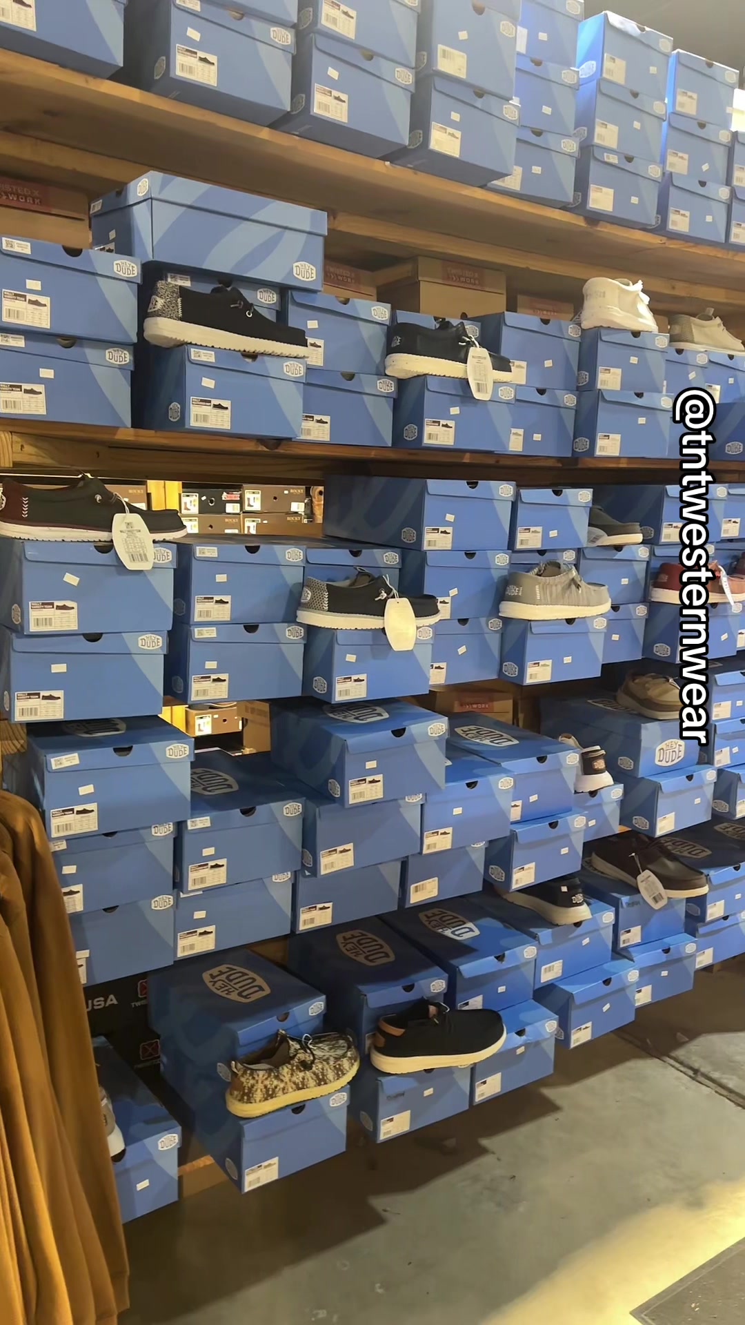 @TNT Western Wear// Bay City,Tx