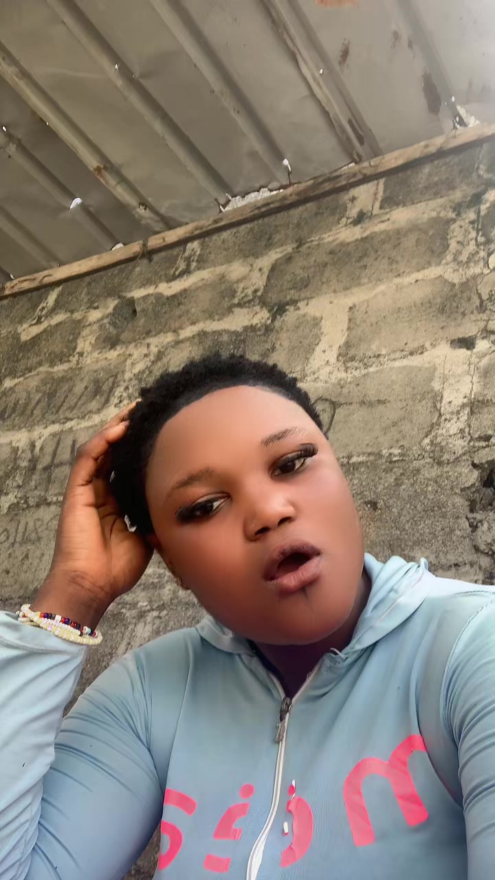 @Anikeade💕💕🥹