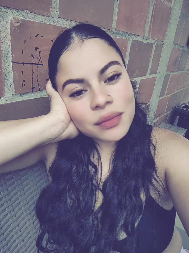 @V A N E S S A 🌻