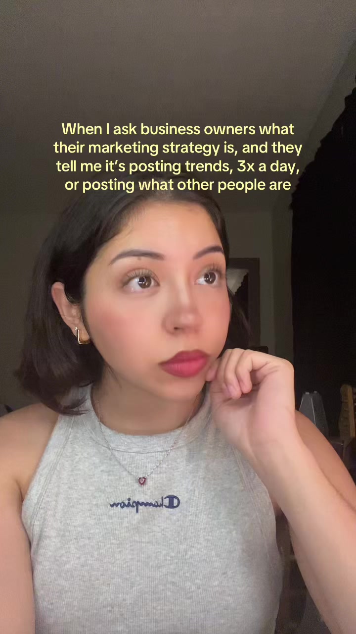 @Vanessa ➺ Marketing + Content