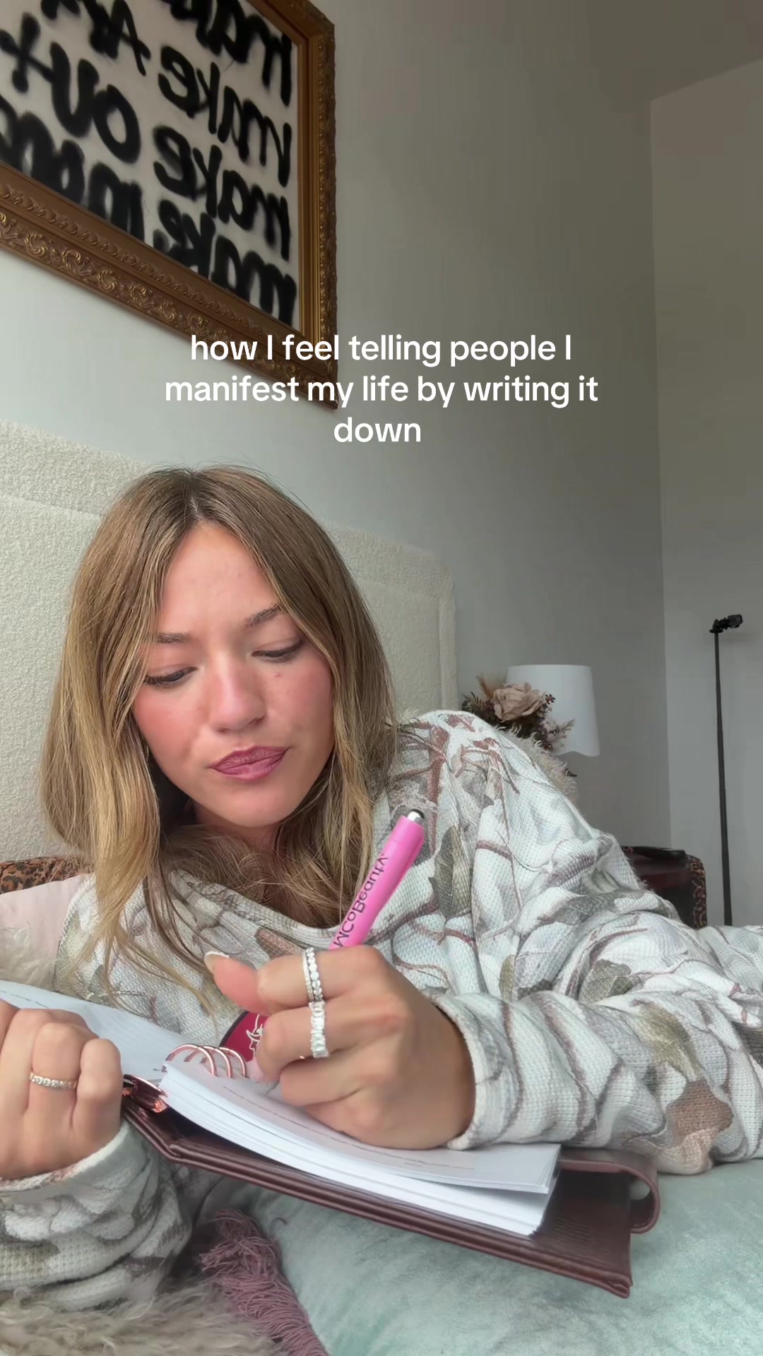 @khlo
