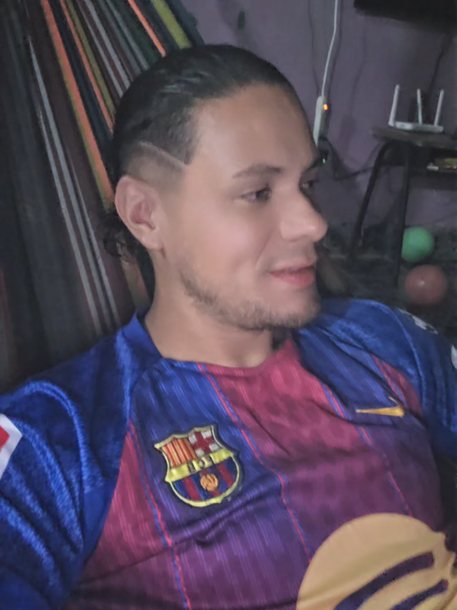 @César.Oficial503