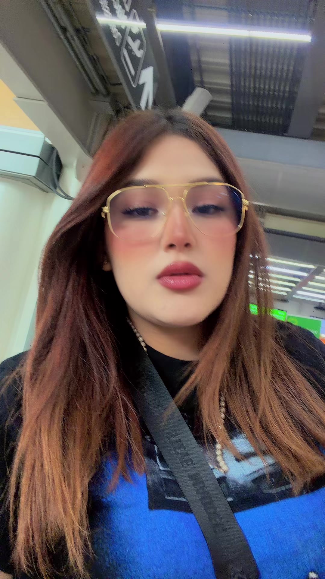 @keniaacamachoo