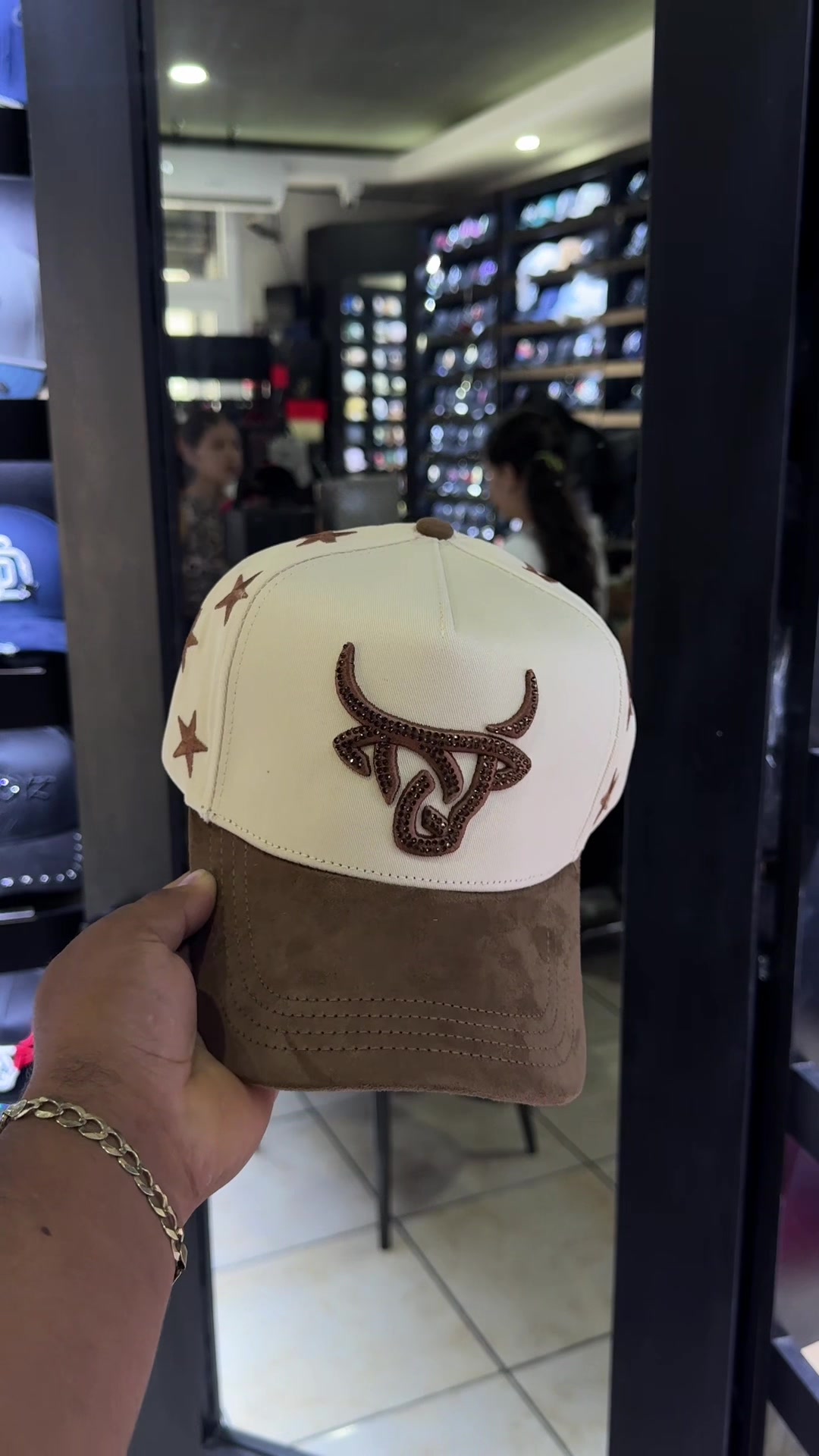 @STYLISH.CAPS