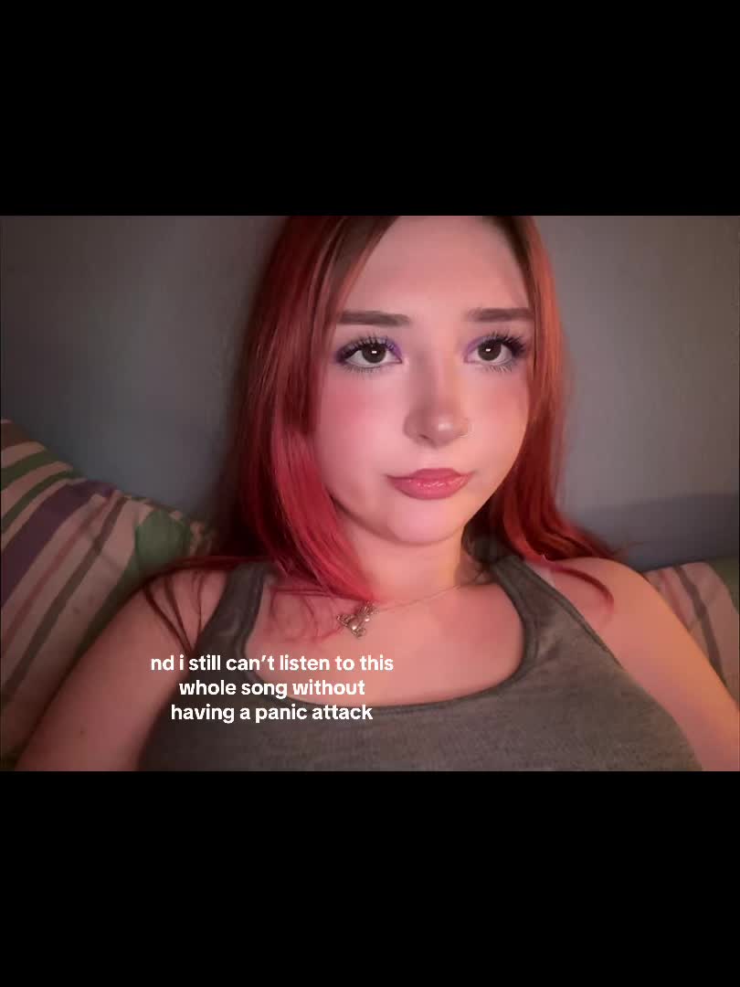 @Lyndsey Lou🦇