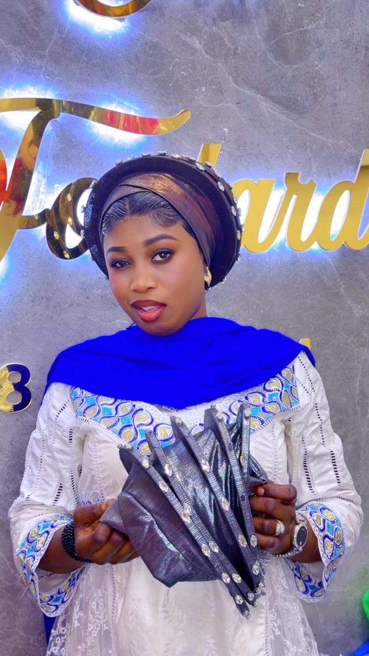 @Awa Foulard