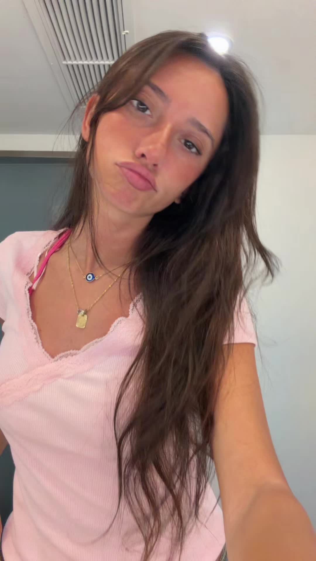 @Ailennn