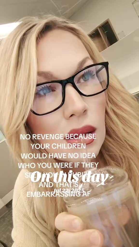 @Melissa kay🌻
