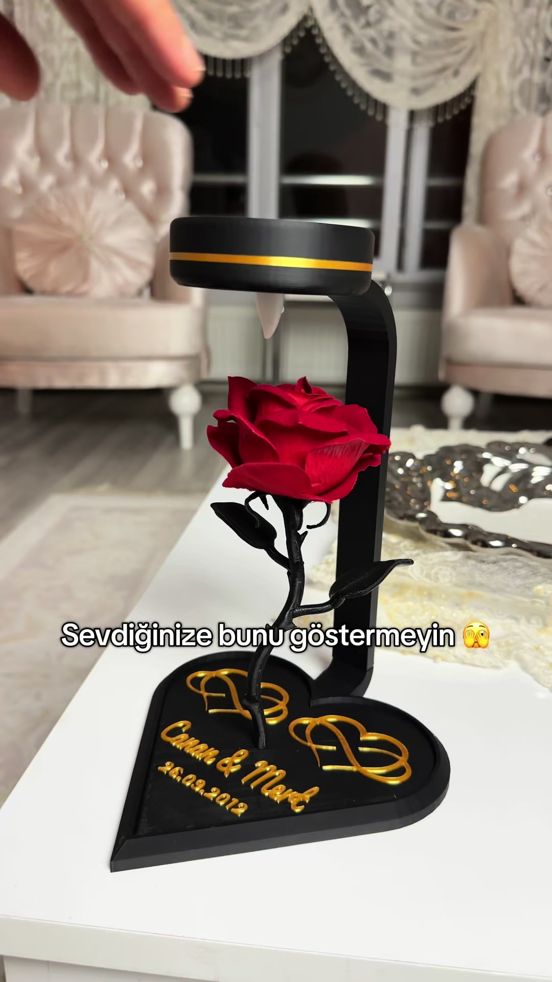 @Rovnela