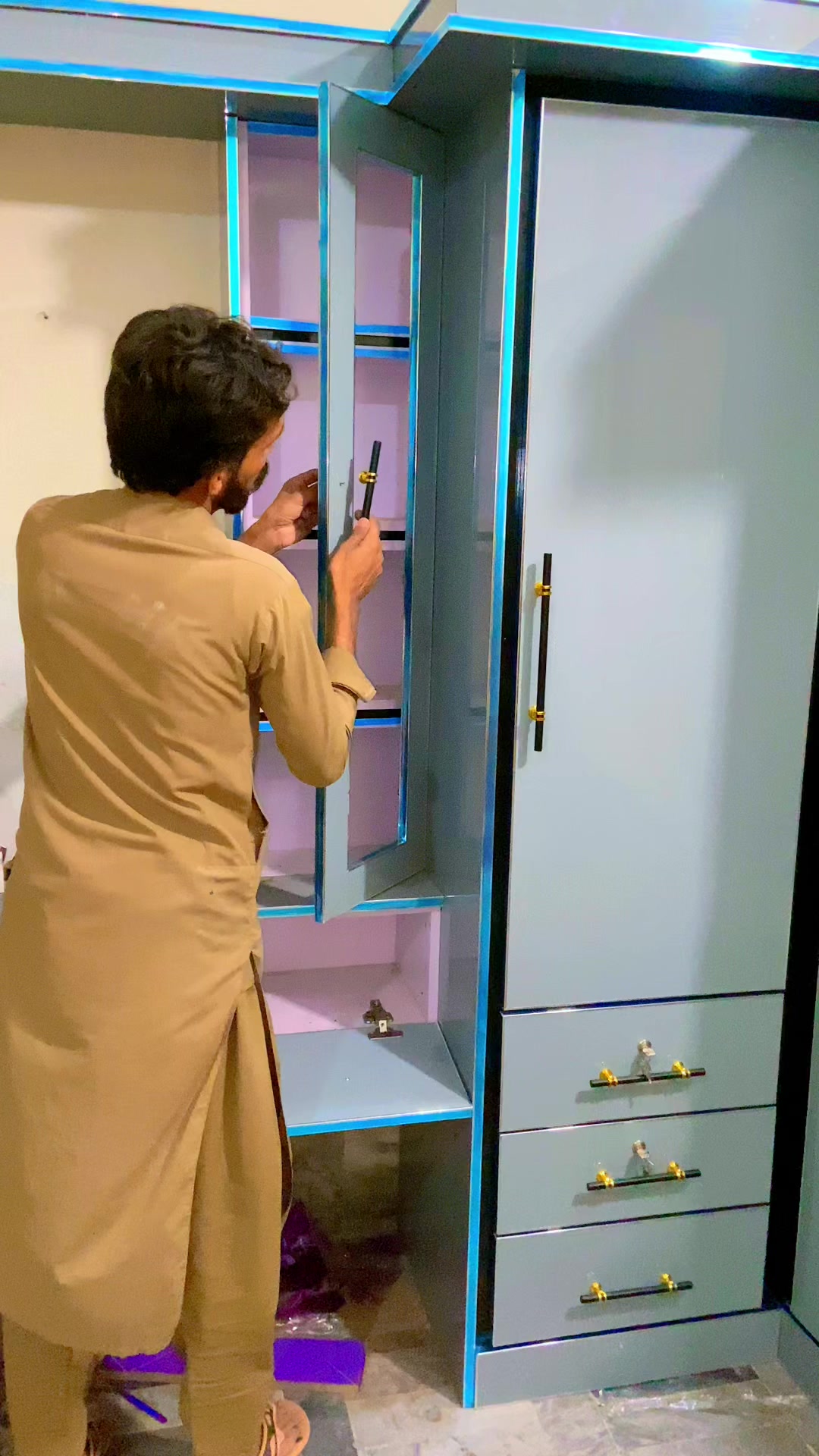 @GULAB carpenter pti 804