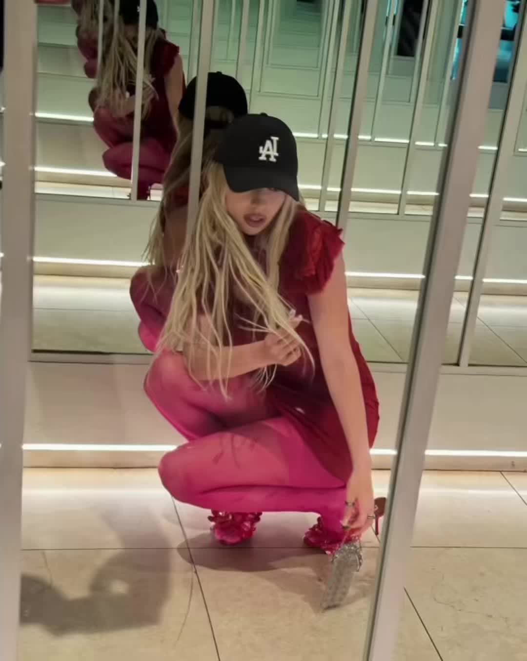 @Ava Max