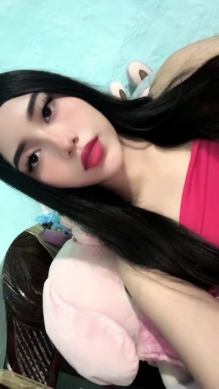 @Sherlyn🎀