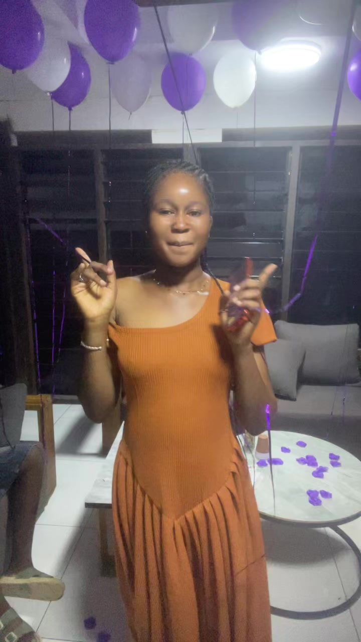 @La Queen👸Elle m&ecirc;me 🦋..✨