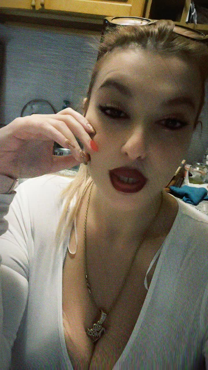 @Vanessa ๐ค๐๐ฆ
