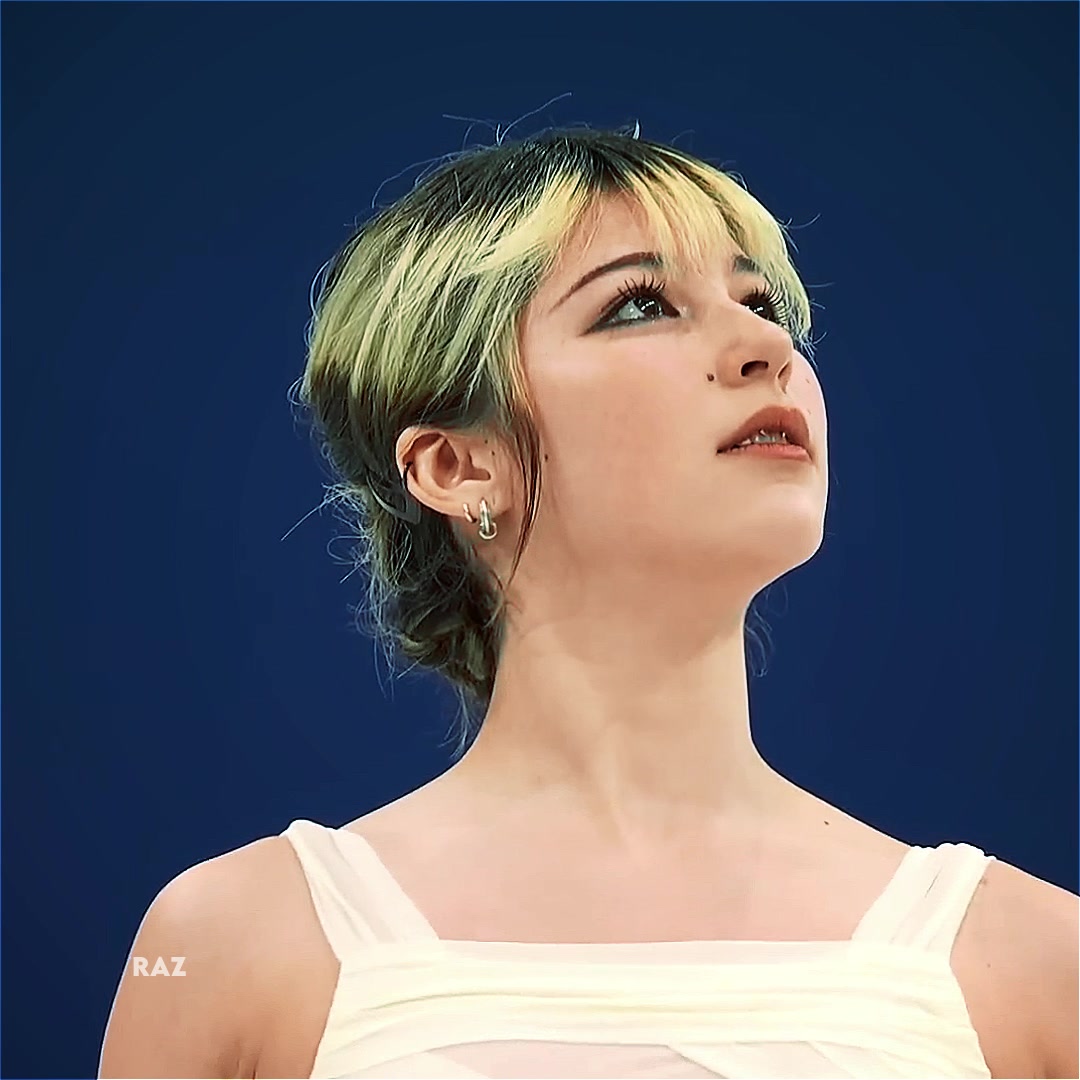 @<3