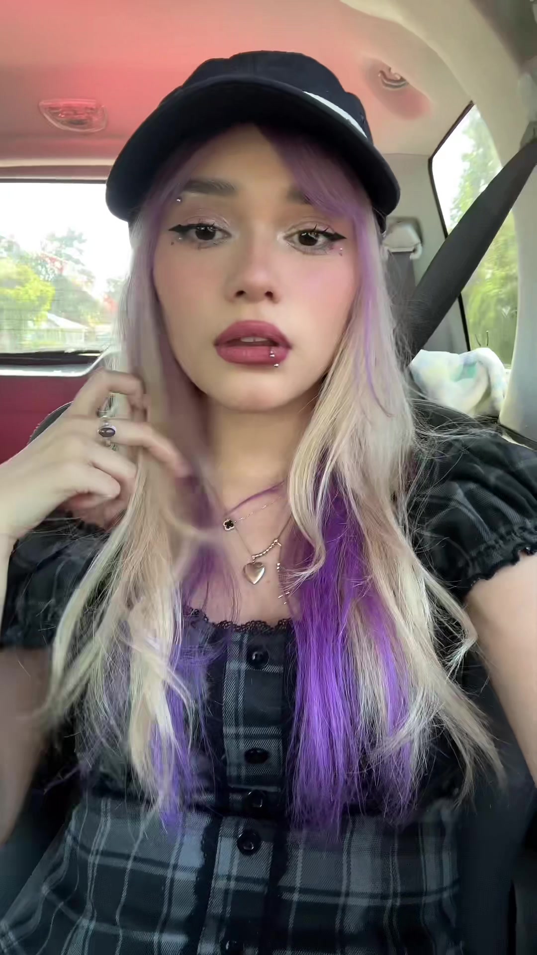 @dinopawwz