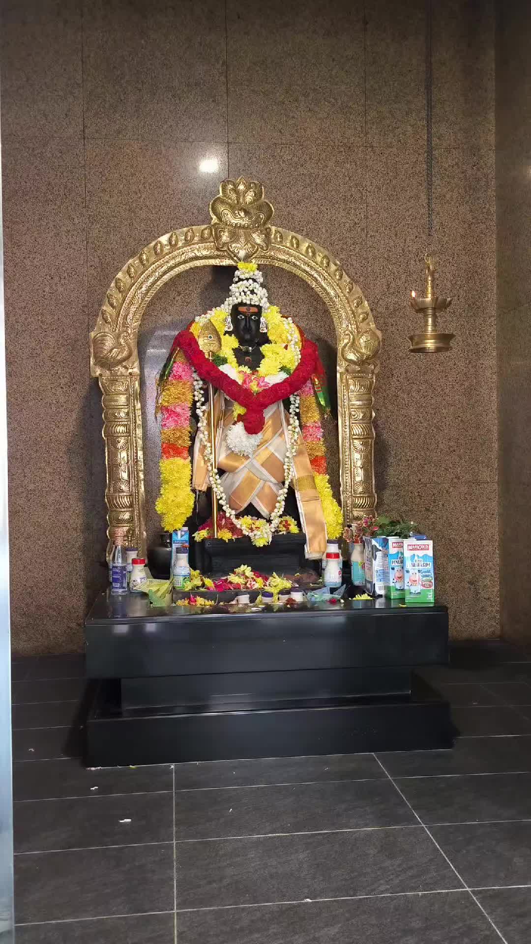 @YourBoyVinoth