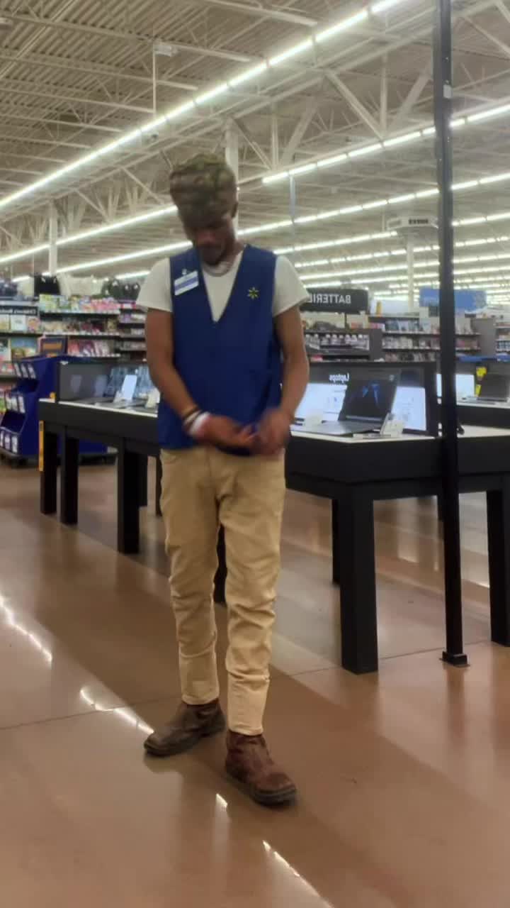 @WhoDis