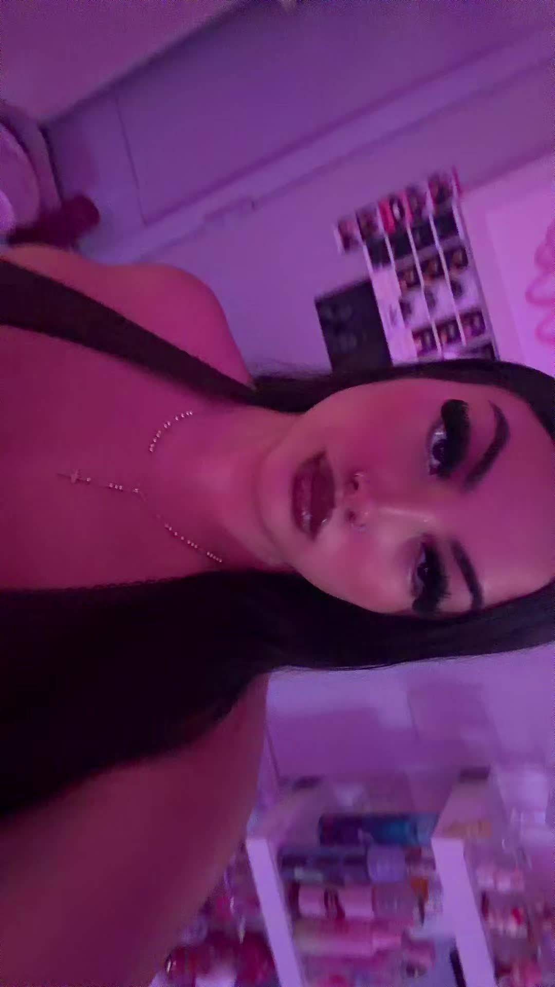 @Prettygirl__cc