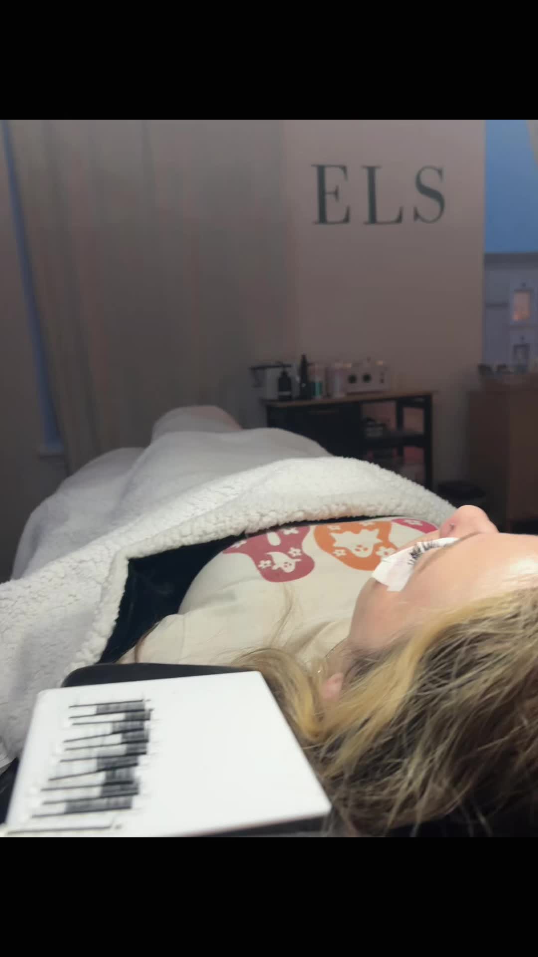 @Ari - Lash | Wax | Sculpt