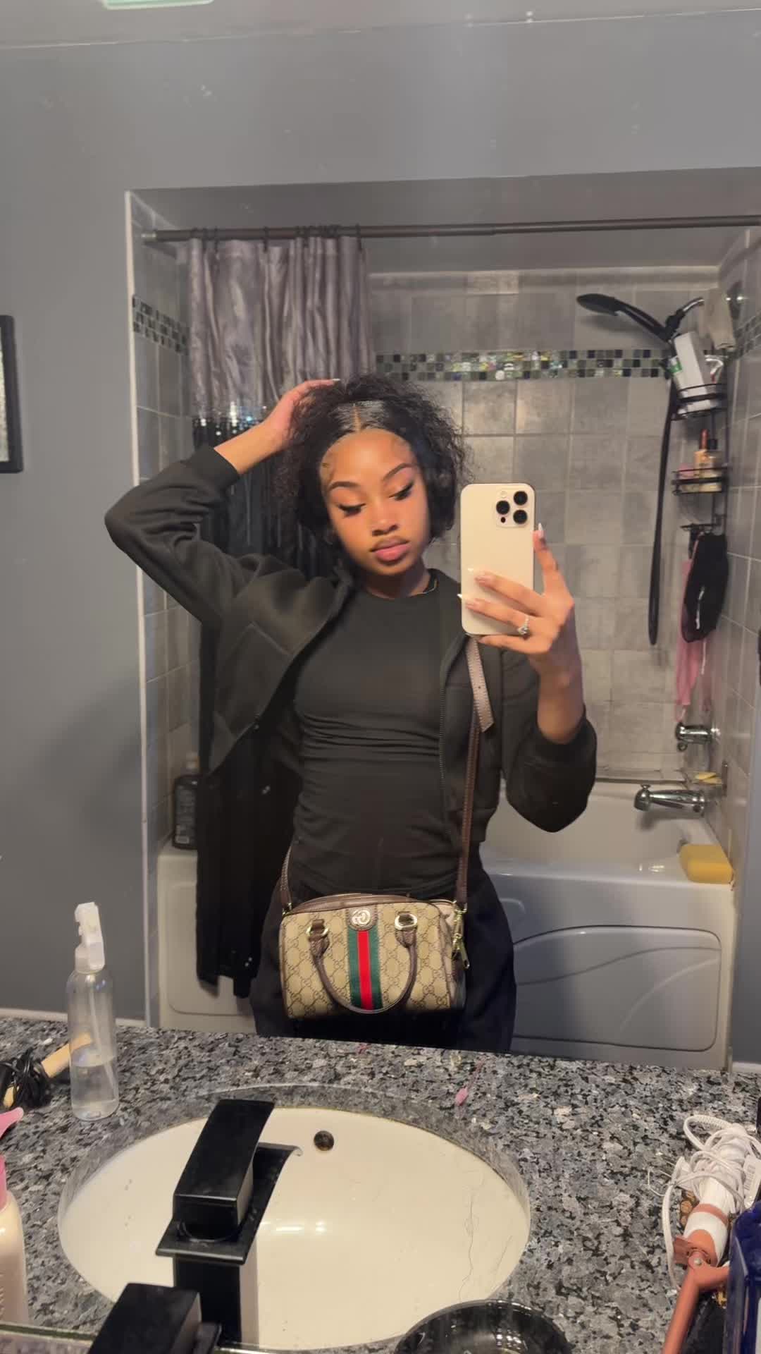 @aaniiyyah
