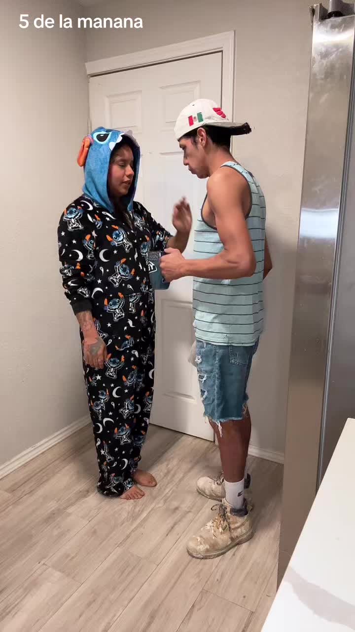@lalalopez