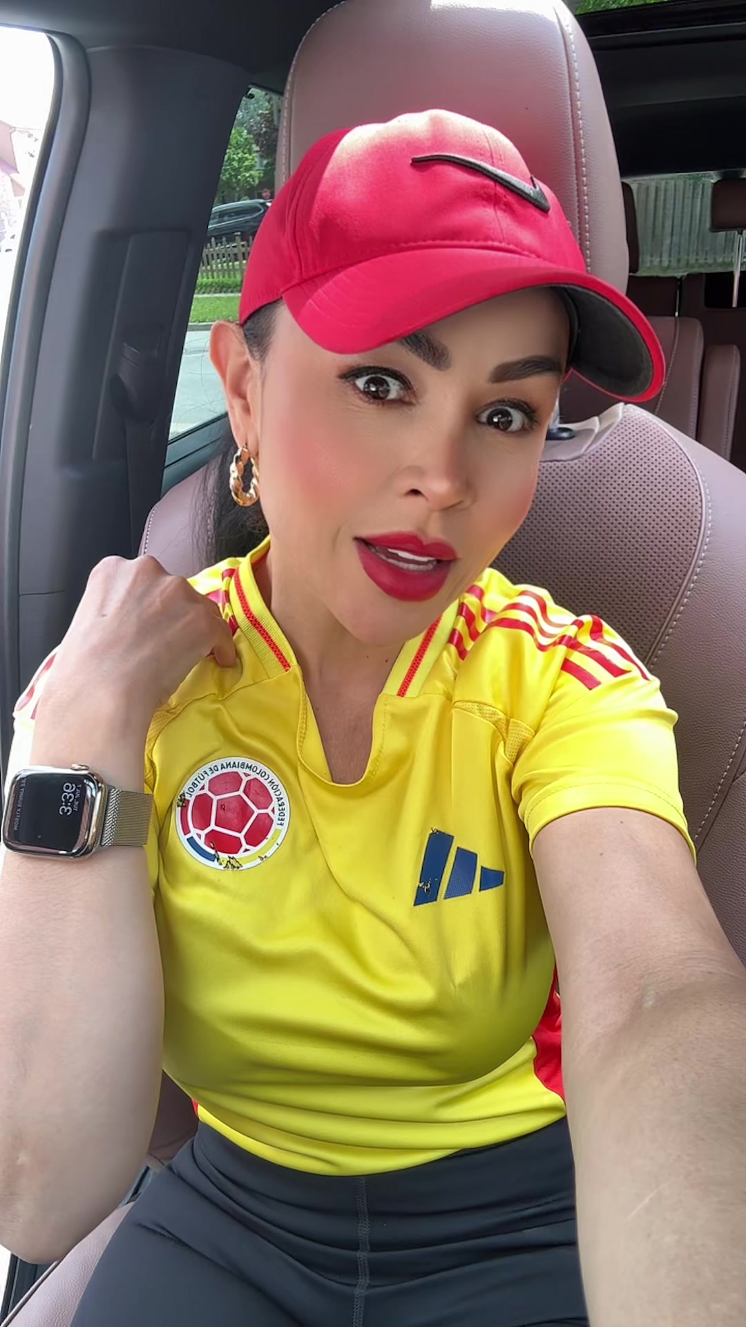 @esterhernandez