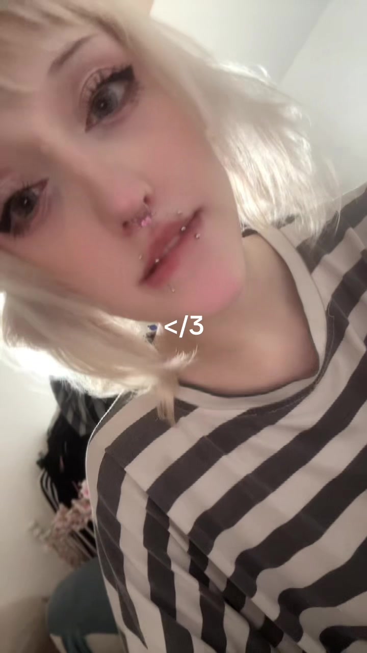 @lollikily