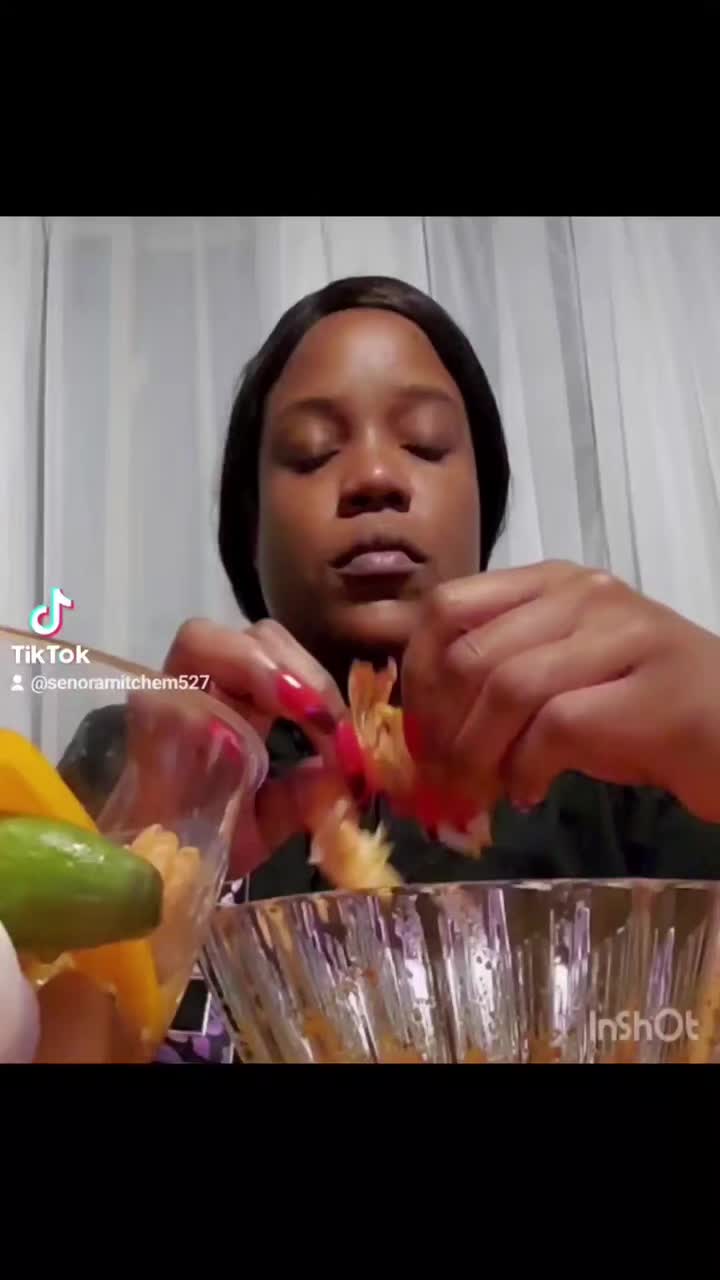@mizzmukbangz