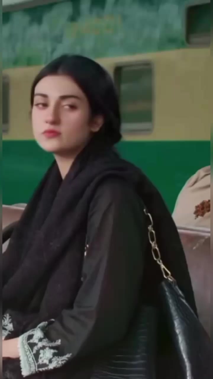 @sarah.khan.offical ♡♡