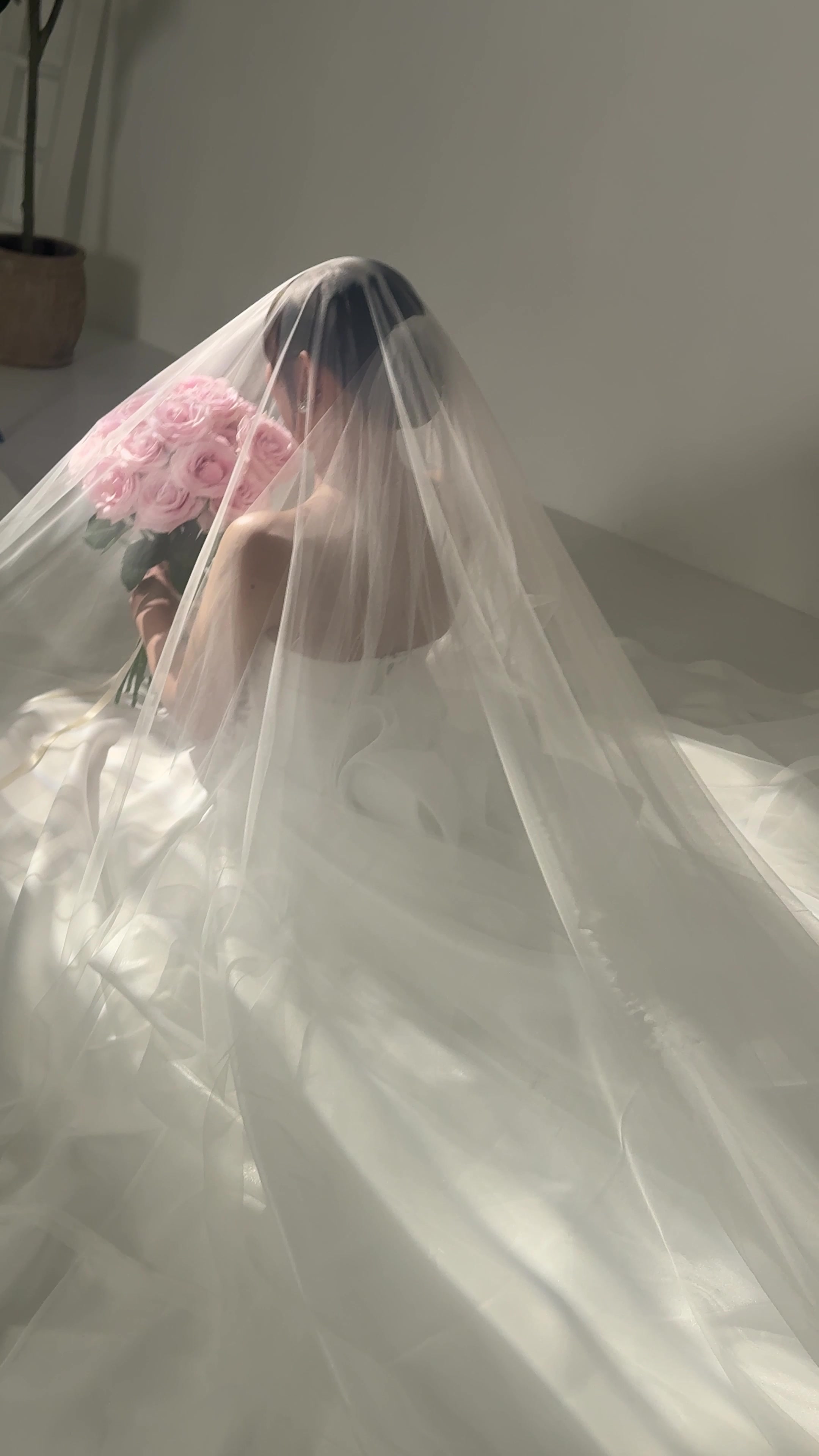 @新名瞳/wedding hair make/美容師