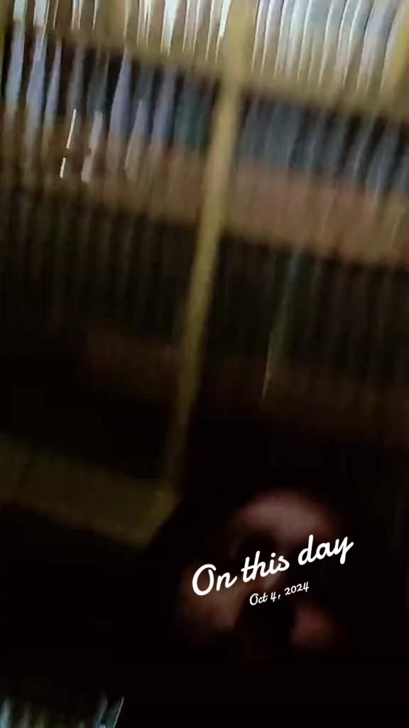 @👑Měmi Akhtař👑