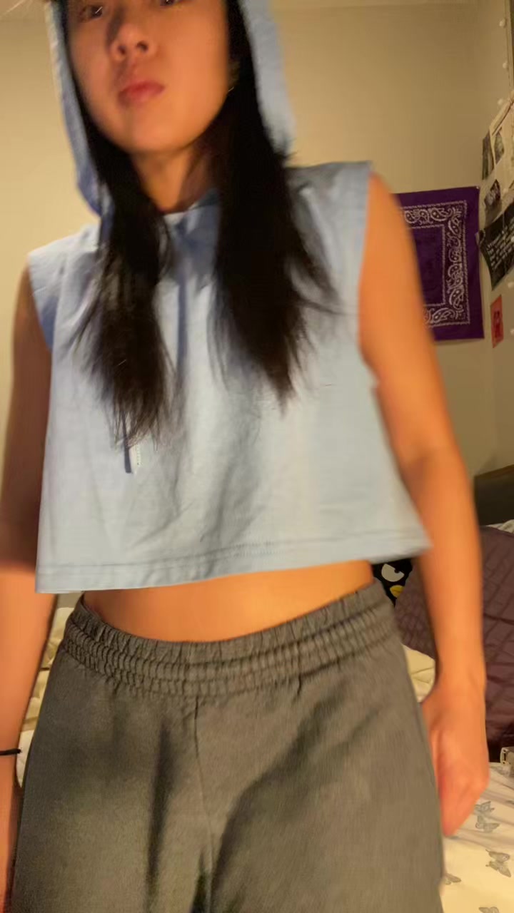 @Hân