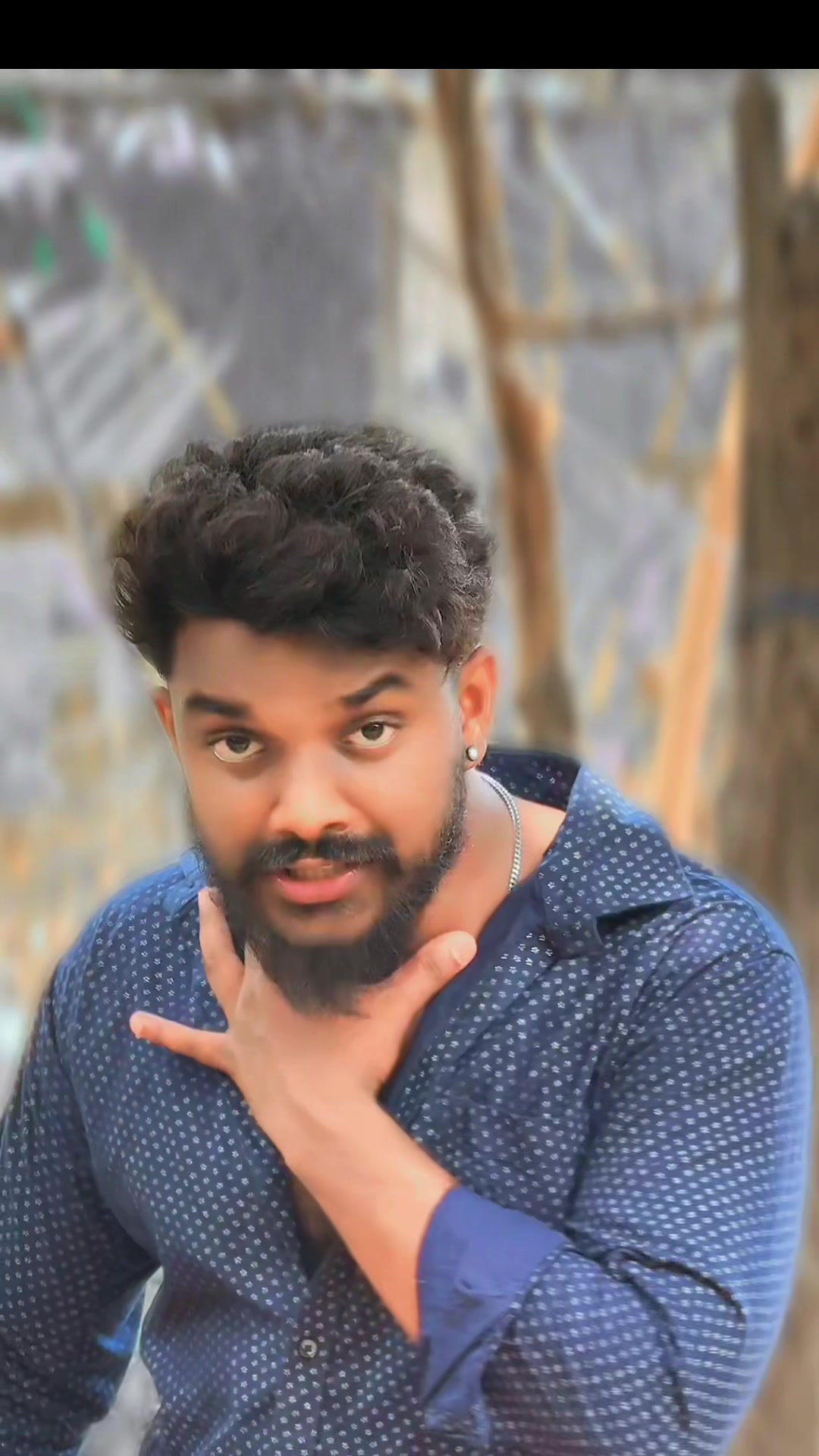 @AcToR_EzHiL_