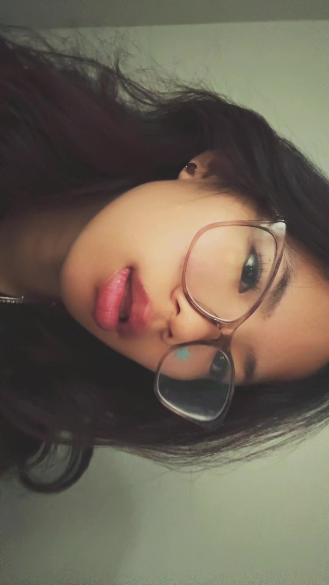 @…