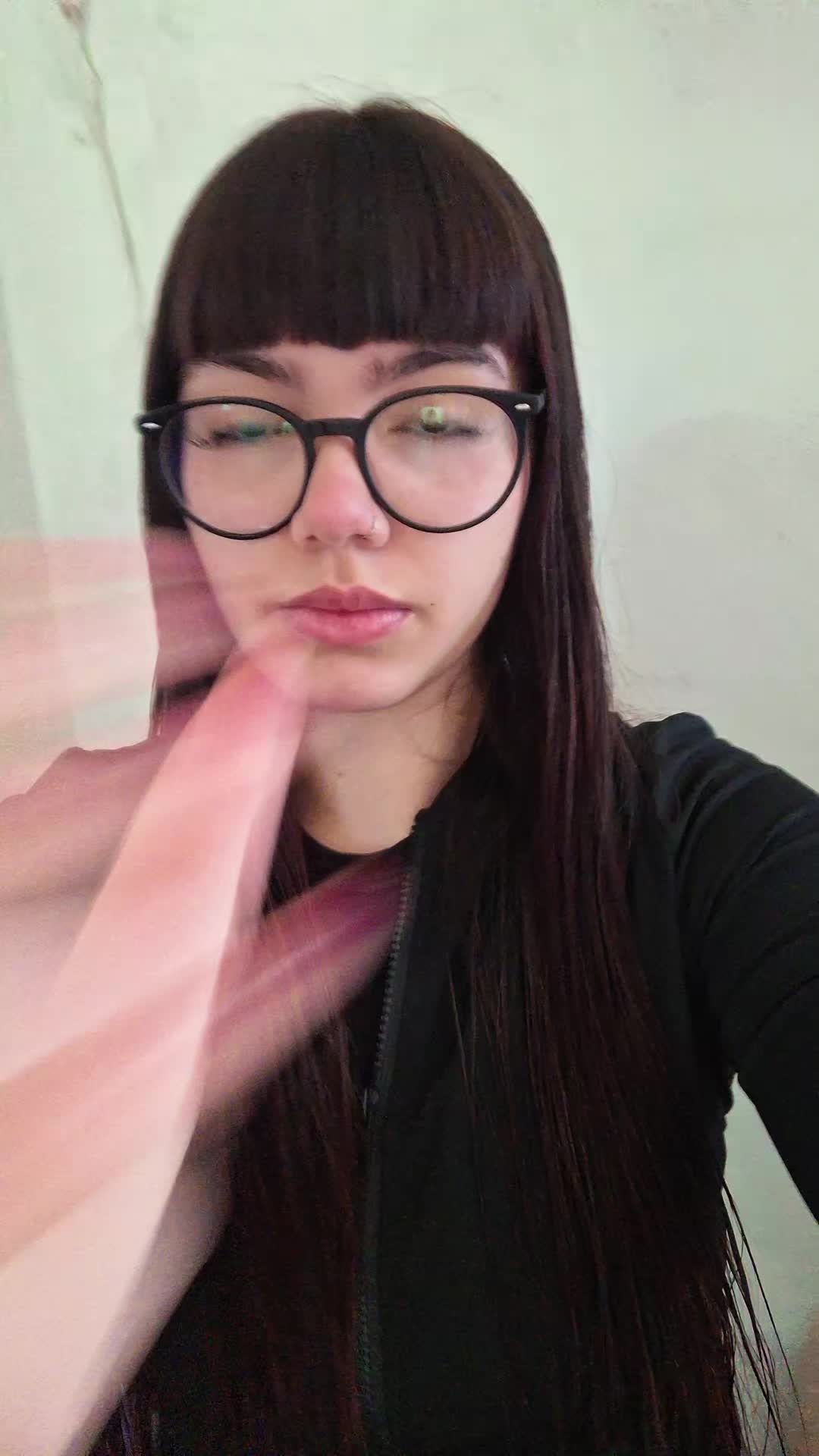 @🎭
