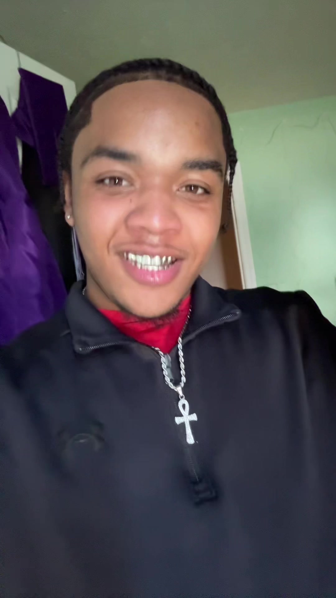 @IAMNOTREAL
