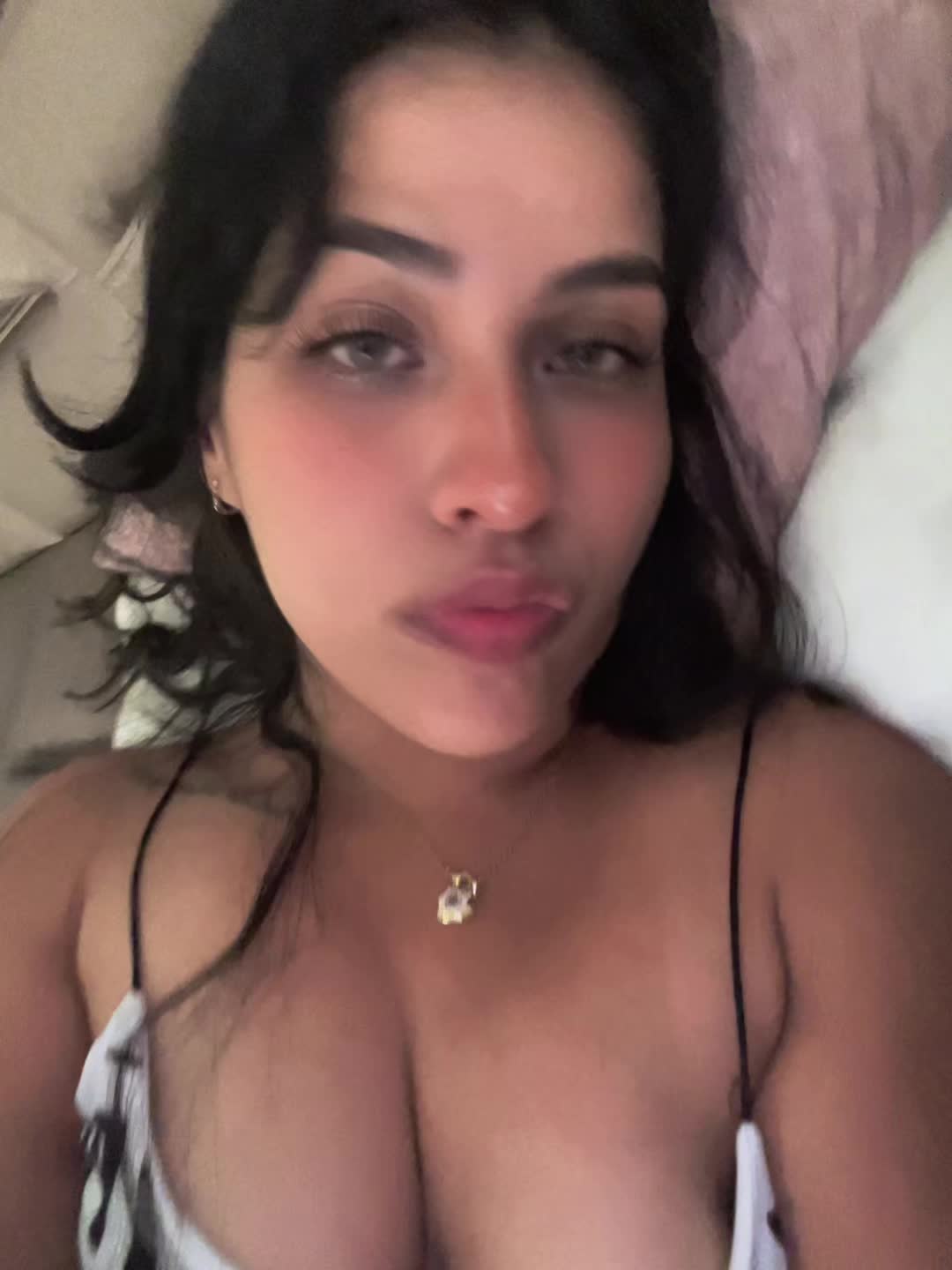 @𝐃𝐚𝐡𝐢𝐚𝐧𝐚 𝐂🌻