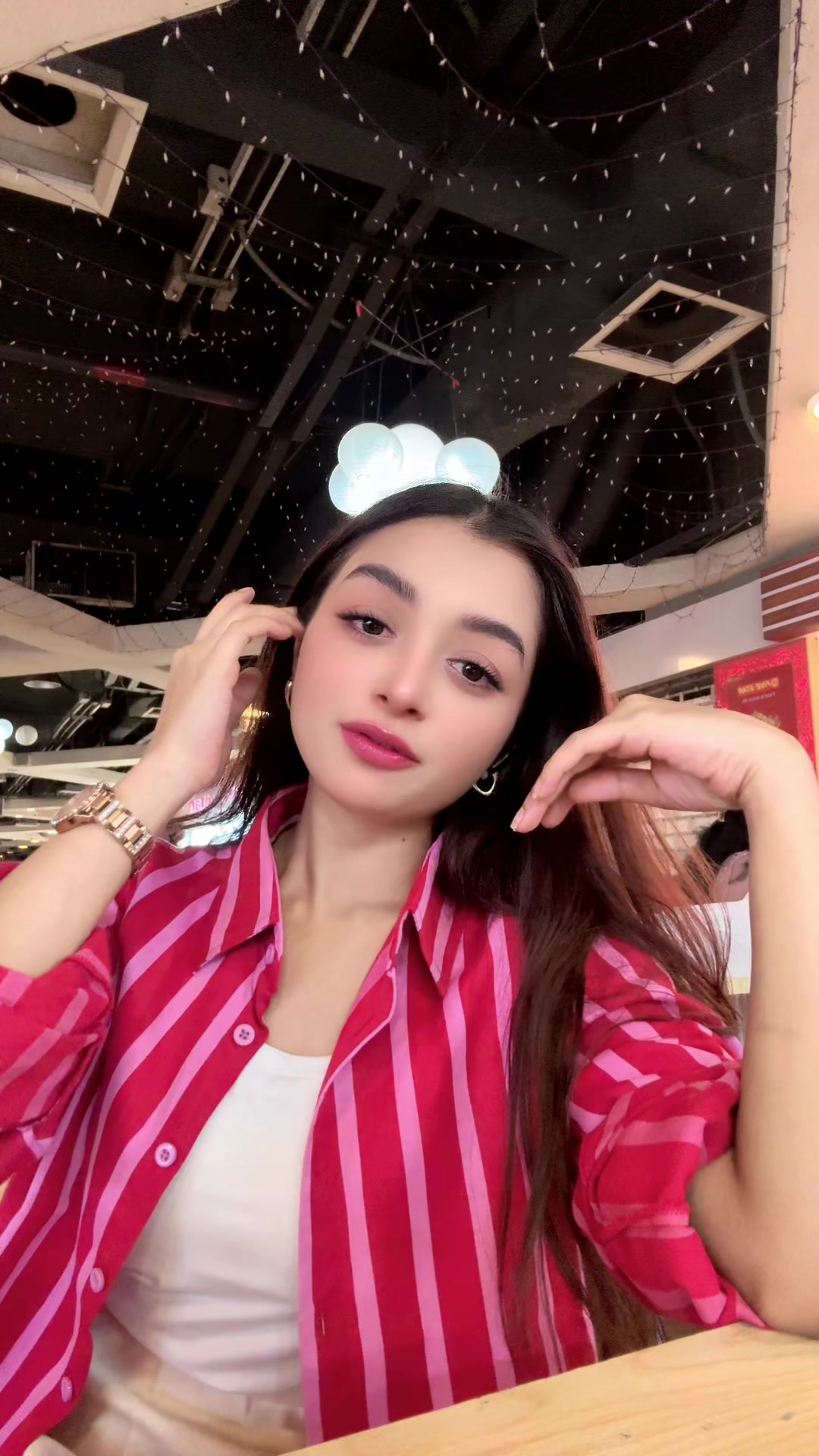 @M O N I K A 🌸